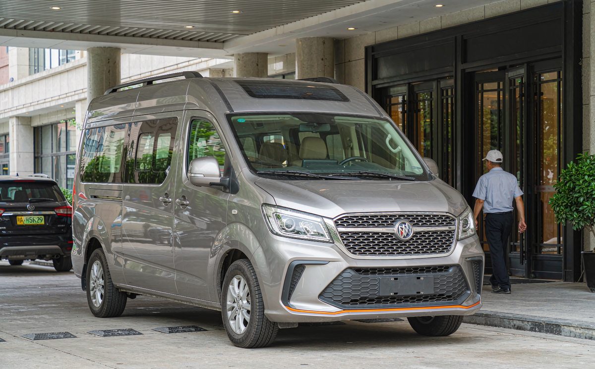 上海可调用的商务车 MPV 车型示意（5–9 座，别克 GL8 同级）